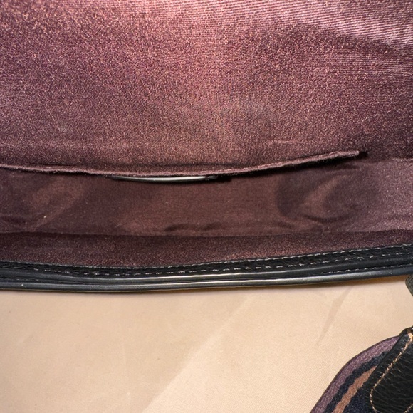 Coach Bag-Used but in excellent condition! - Picture 5 of 8